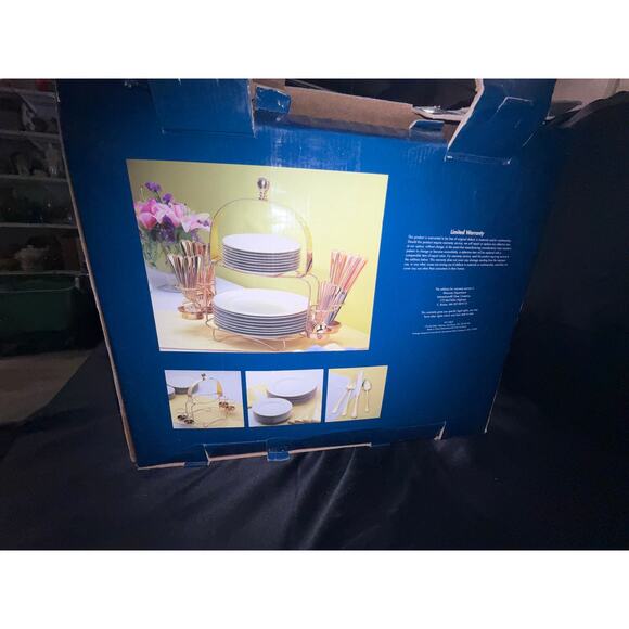 International Silver Company- 49 Piece Buffet Set - new in box - Picture 5 of 6